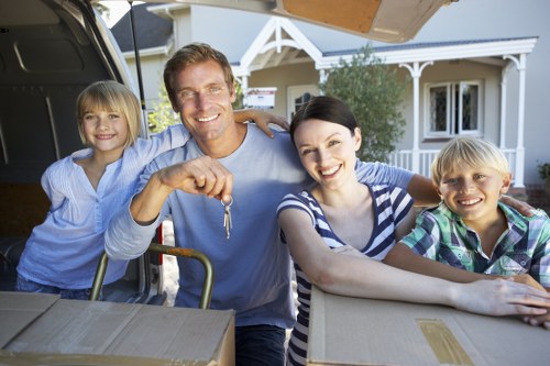 Preparing a Mortlake home move with a local van service